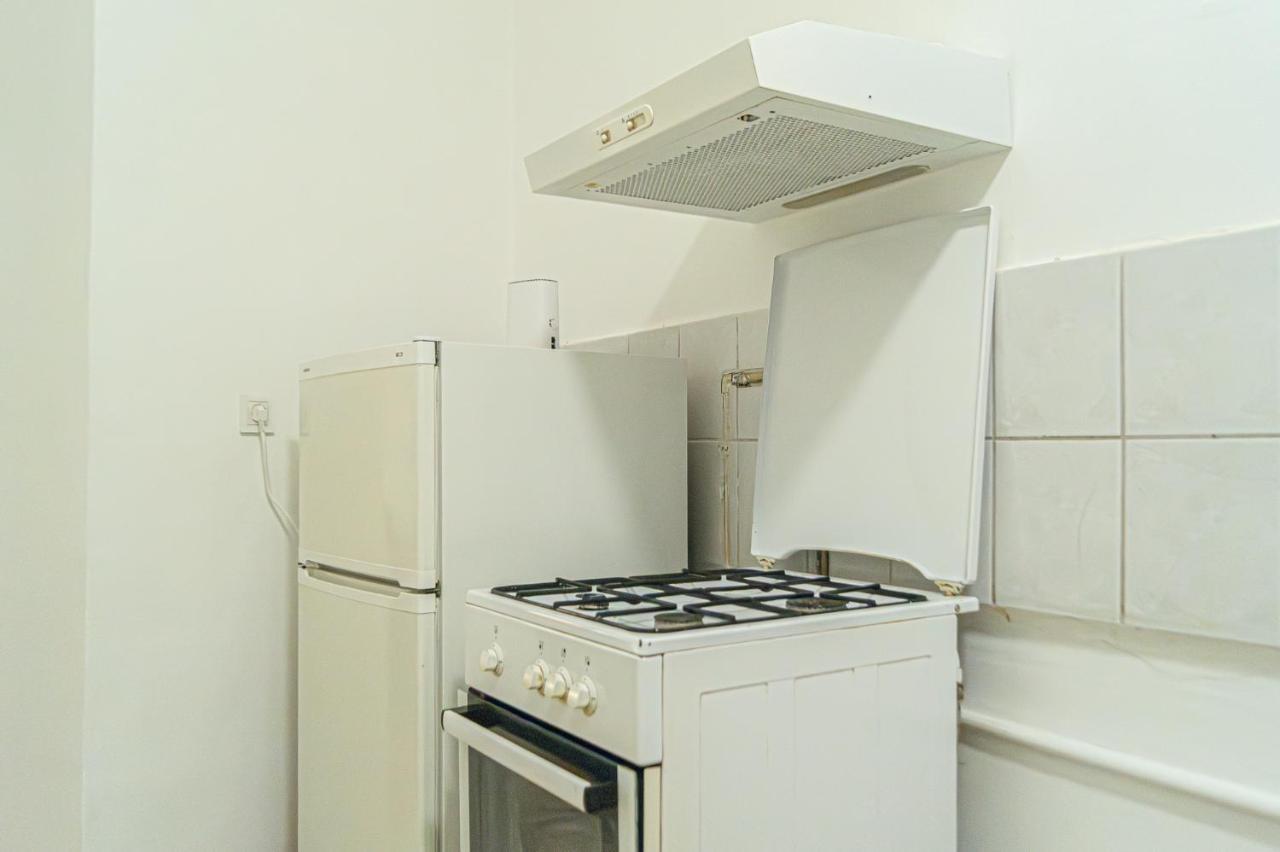 Economy 1Br Apartment Well Connected To The Whole City Viena Exterior foto